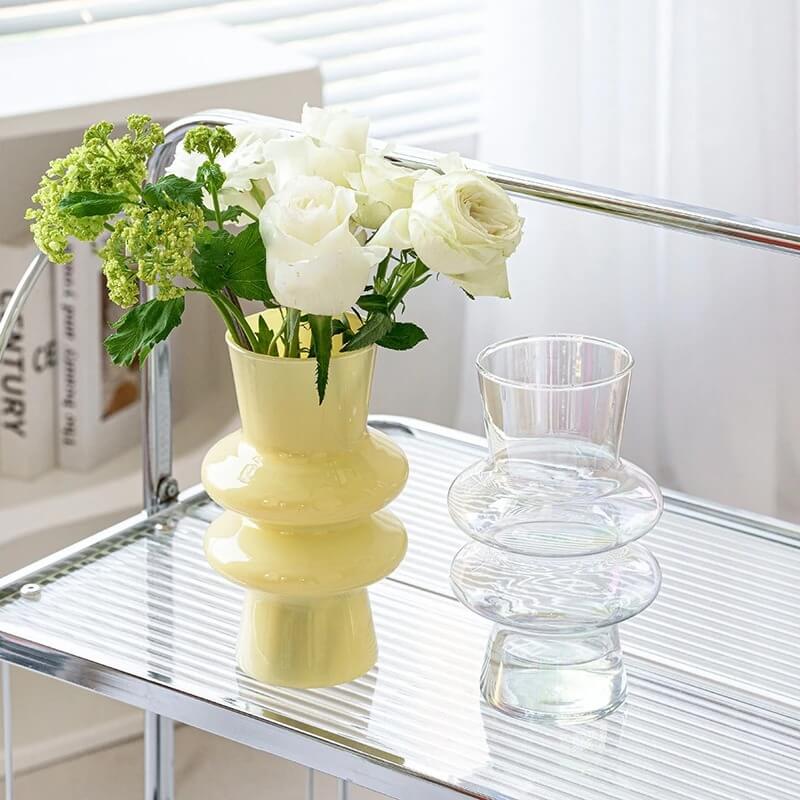 Glasblomvas med vågig design