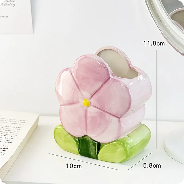 Keramiskt pennställ med blommönster