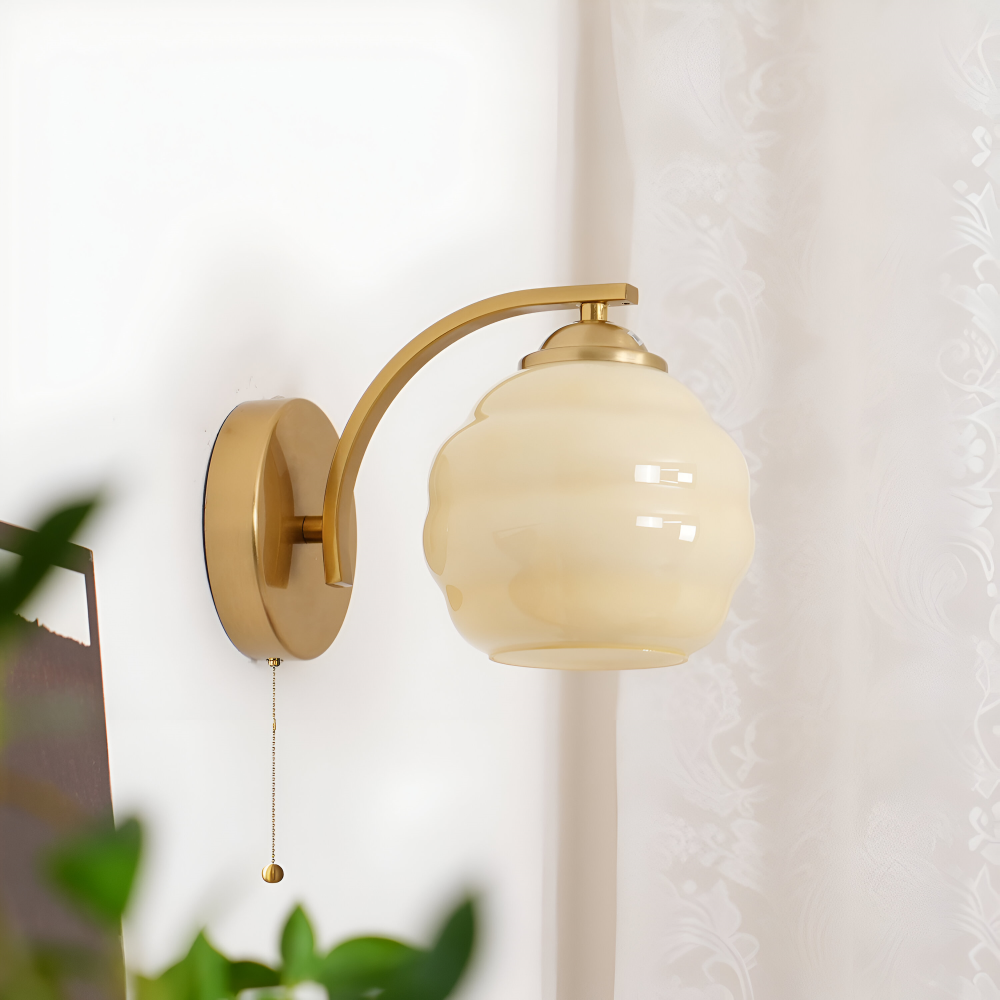 Vägglampa Art Deco-stil – Guld och krom – Vit glasglob – E27-fattning – Ø 15 cm