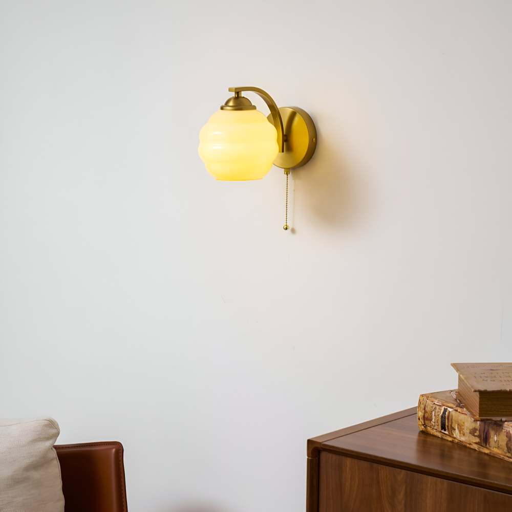 Vägglampa Art Deco-stil – Guld och krom – Vit glasglob – E27-fattning – Ø 15 cm