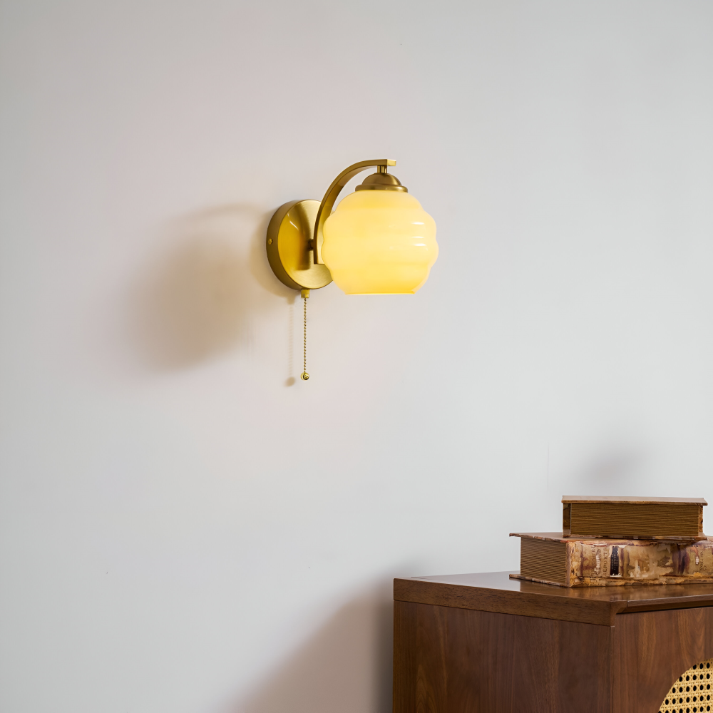 Vägglampa Art Deco-stil – Guld och krom – Vit glasglob – E27-fattning – Ø 15 cm