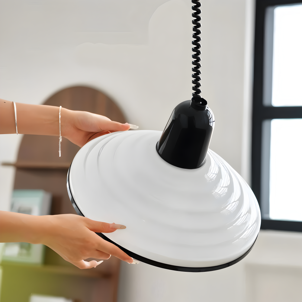 CremeHue Pendellampa - Modern Metallhänglampa med Svart Fjäderkabel