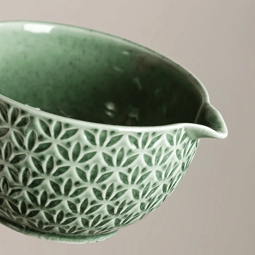 Premium Japanskt Matcha Te Set – Keramik- och Bambustillbehör för Autentiska Tezeremonier – Inkluderar 500ml Matchaskål, Visp och Sikt, 5/6-delat