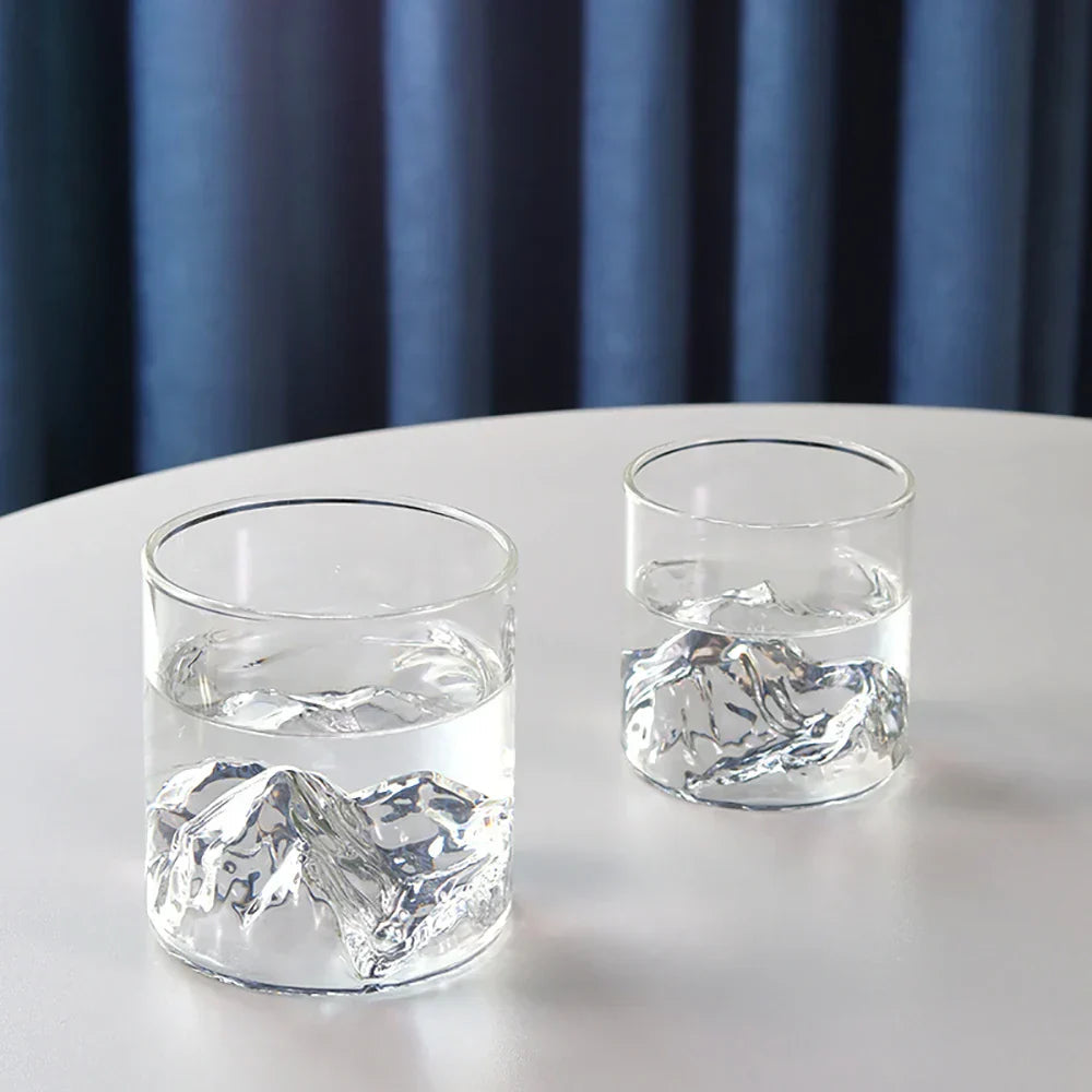 Elegant whiskyglas med 3D-bergsdesign - set om 2 - Högkvalitativt dricksglas för finsmakare 4
