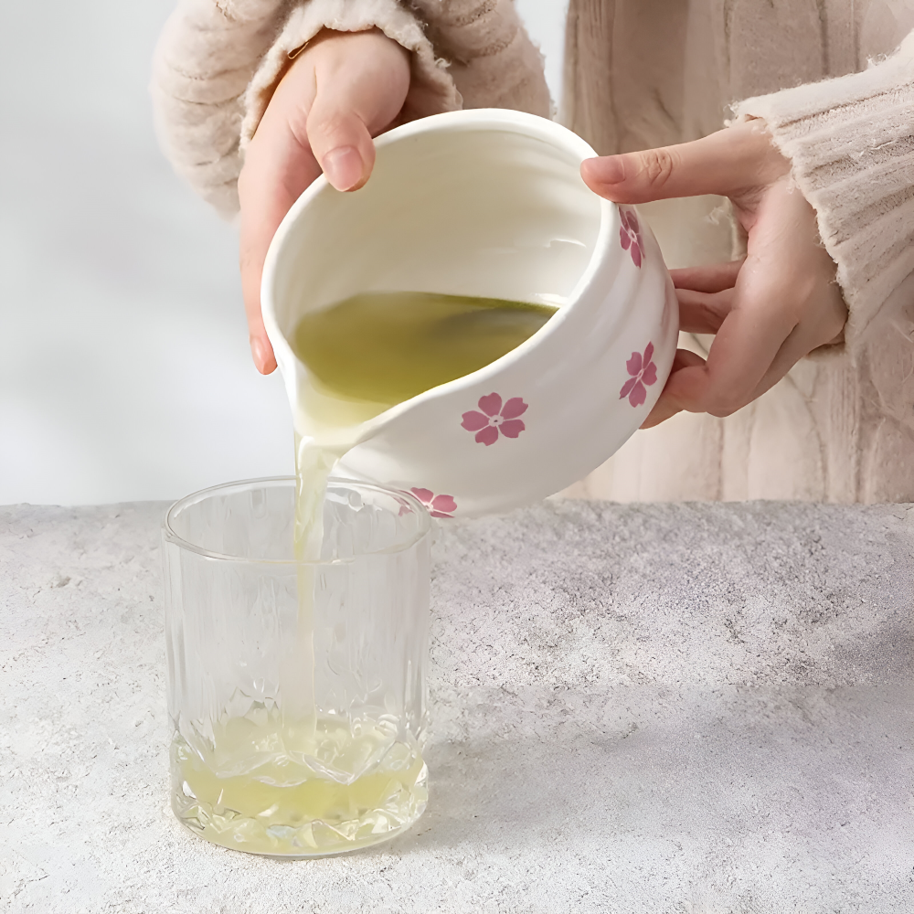Floral Matcha Set Vit (5-delat) med Hällskål, Chasen Bambusvisp & Hållare – Keramisk Tezeremonisett