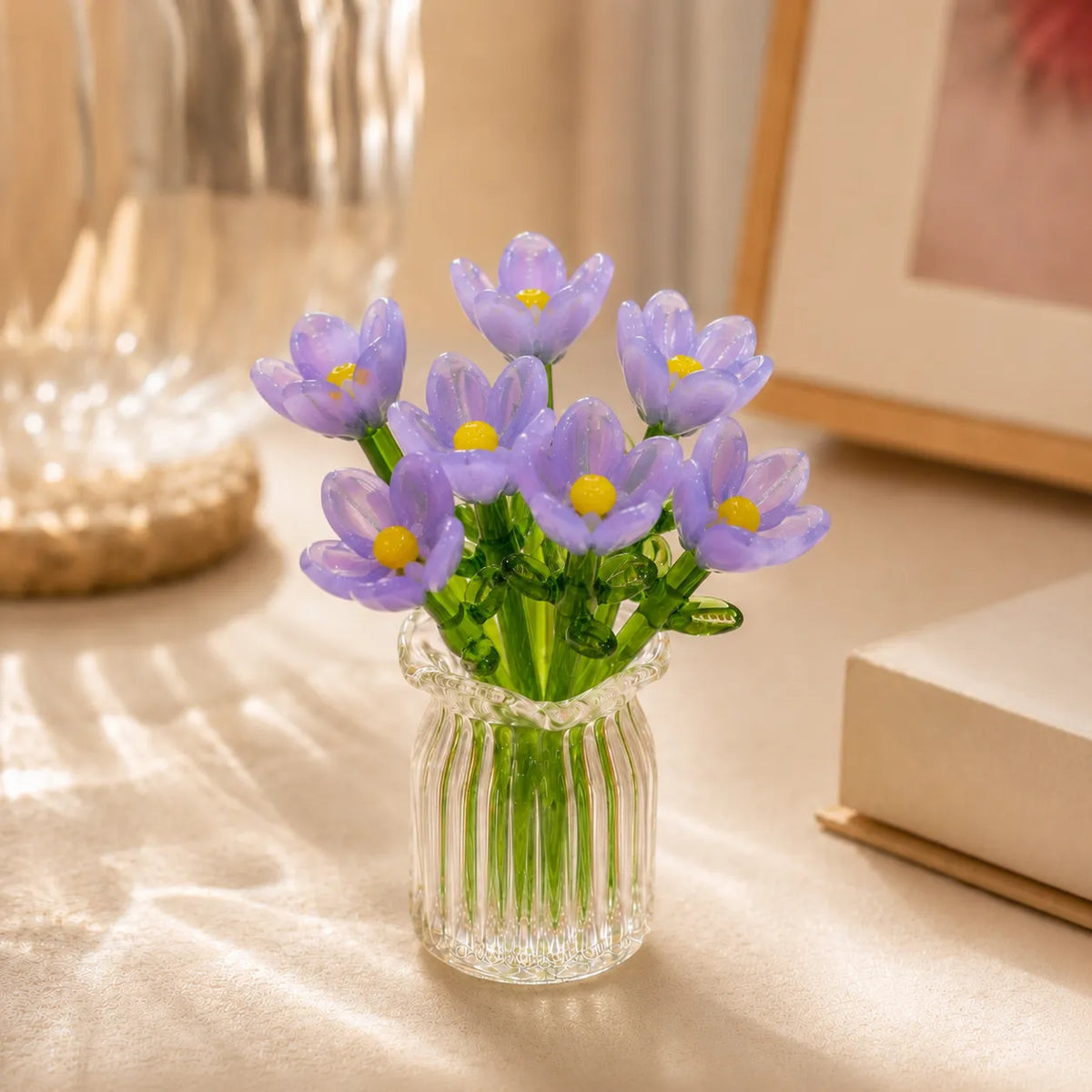 Konstblommor Med Glasvas För Bordsdekoration