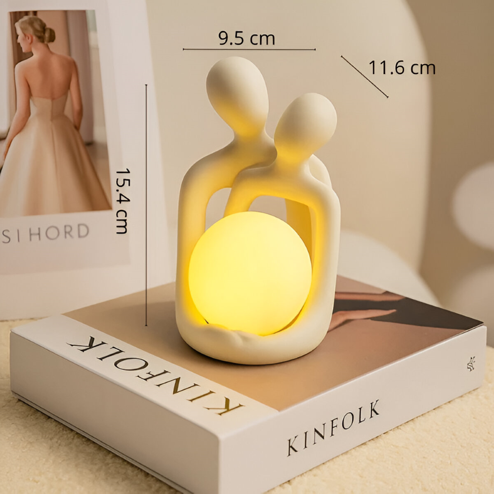 Handgjorda Vackra Par Figurer - Eleganta Dekorationsfigurer för Ditt Hem