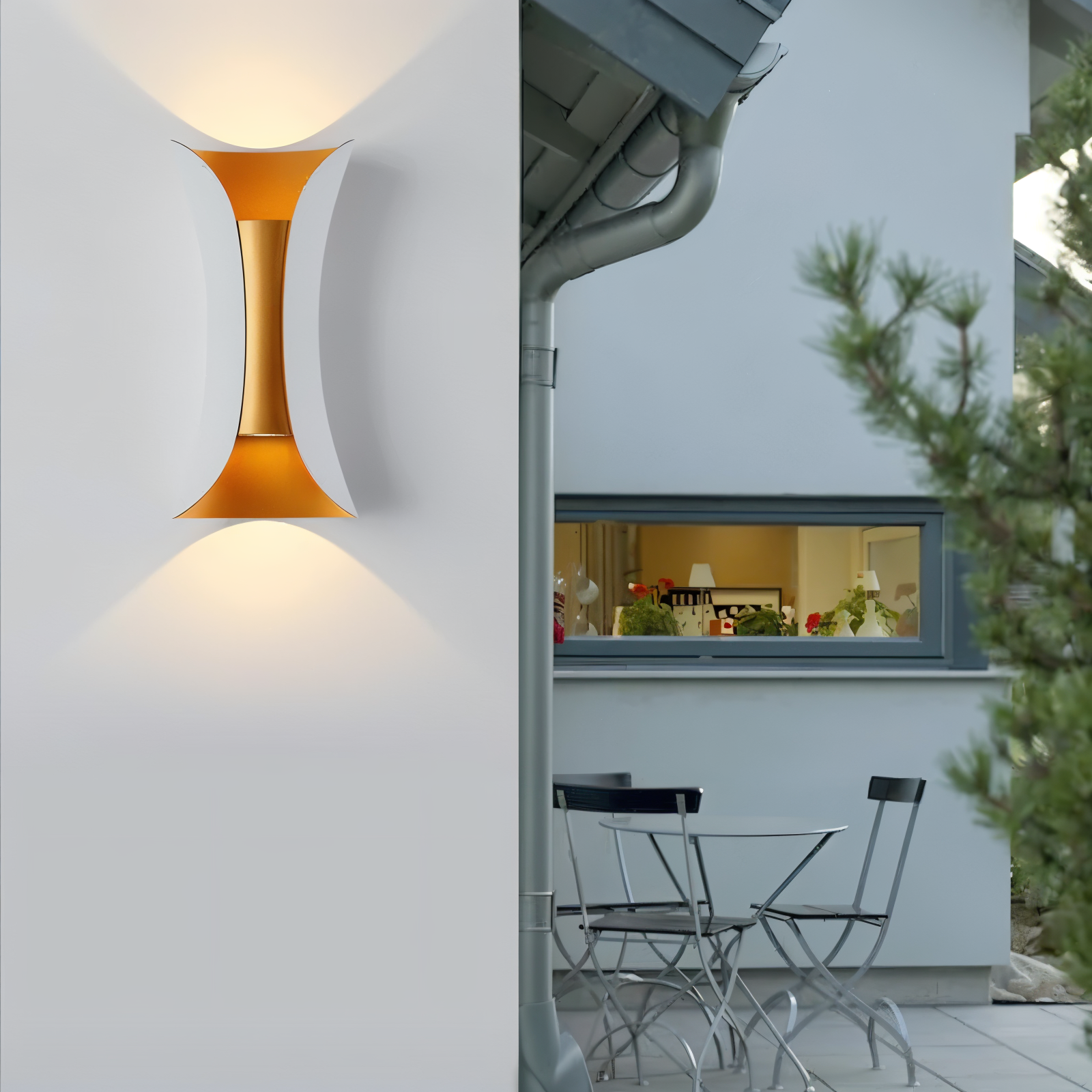 TwinBeam Vägglampa - Dubbelhuvud LED Vägglampa - Svart/Guld Vattentät Utomhuslampa