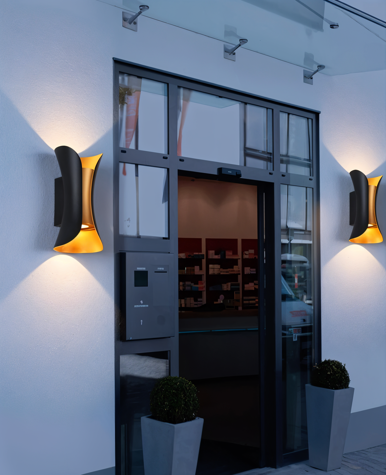 TwinBeam Vägglampa - Dubbelhuvud LED Vägglampa - Svart/Guld Vattentät Utomhuslampa