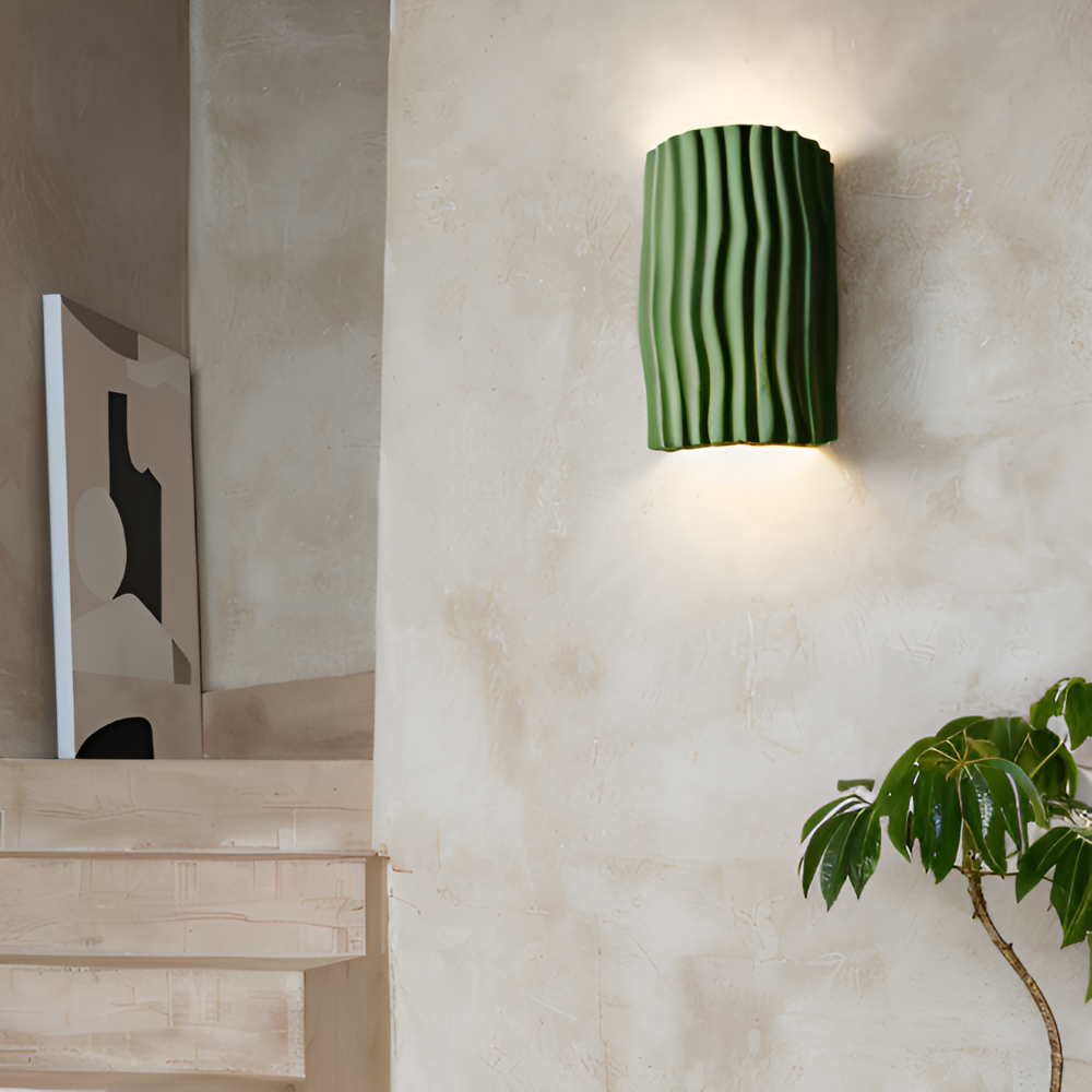 HuePleat VÀgglampa - Kurvig Plisserad Resin V Àgglampa - Upp- och NedÄtriktade V Àgglampor