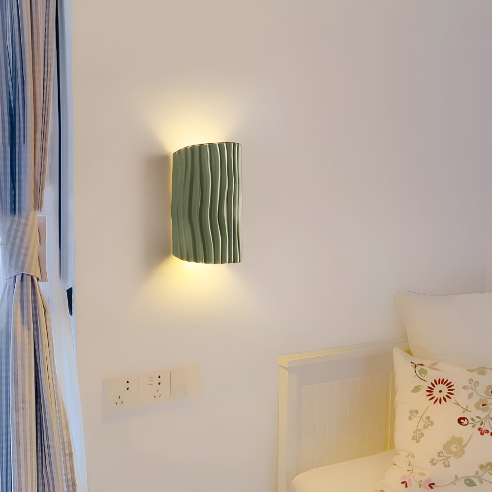 HuePleat Vägglampa - Kurvig Plisserad Resin V ägglampa - Upp- och Nedåtriktade V ägglampor