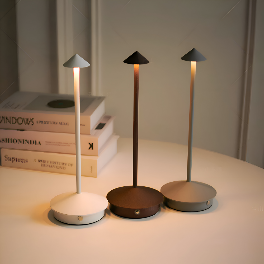 IllumeCone Bordslampa - Trådlös, Dimbar, Vattentålig Skrivbordslampa