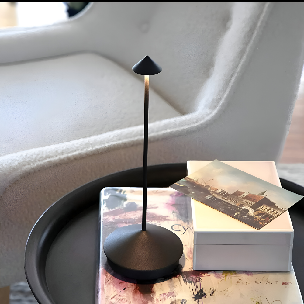 IllumeCone Bordslampa - Trådlös, Dimbar, Vattentålig Skrivbordslampa