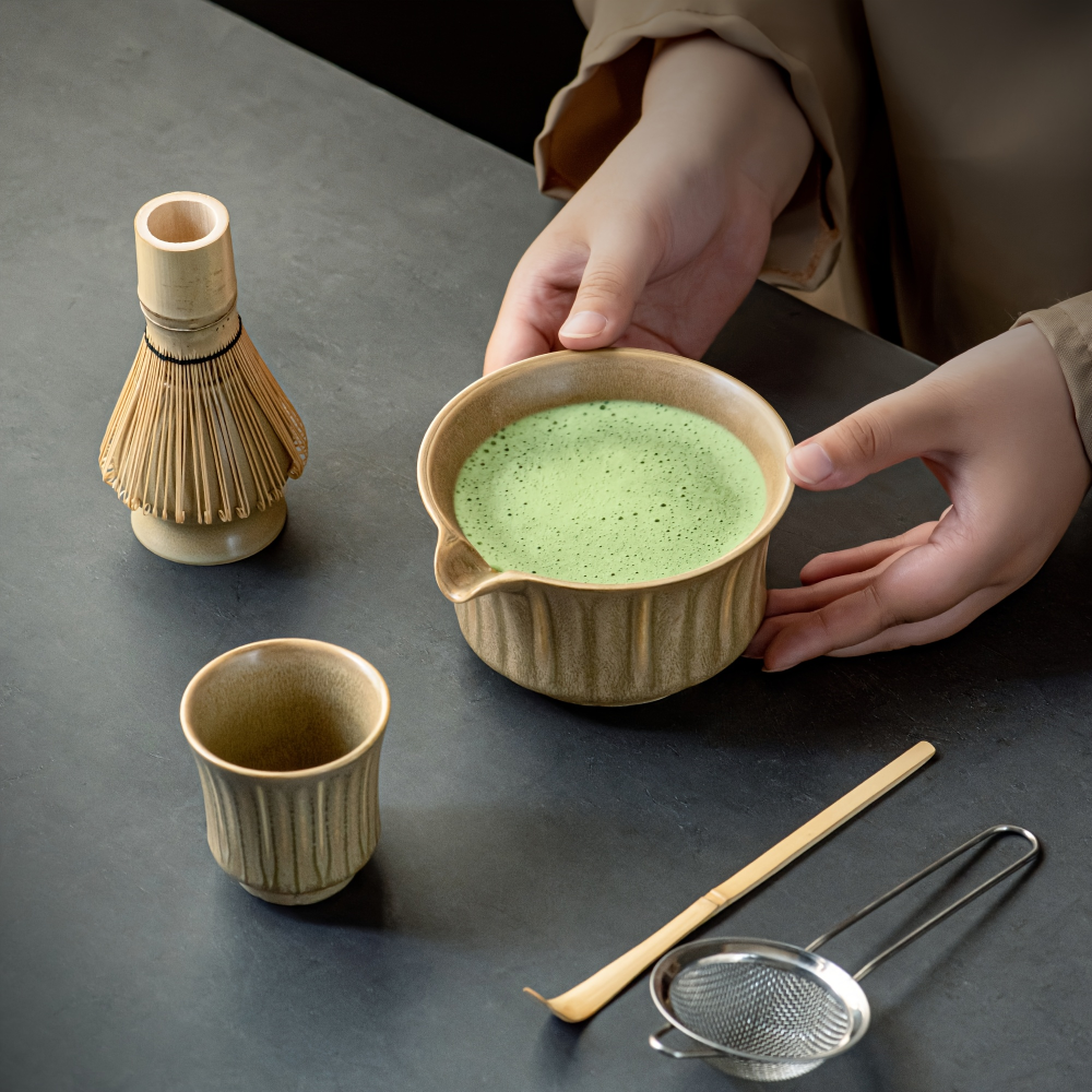 Japanskt Matcha Te Set - 6-delat - Keramisk Matcha Skål, Bambusvisp, Sikt & Sked - Presentset