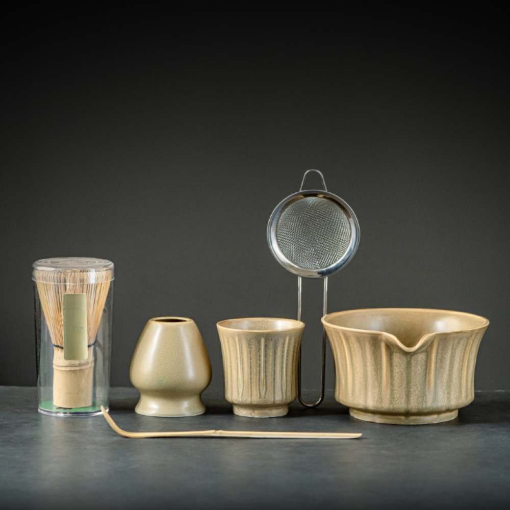 Japanskt Matcha Te Set - 6-delat - Keramisk Matcha Skål, Bambusvisp, Sikt & Sked - Presentset