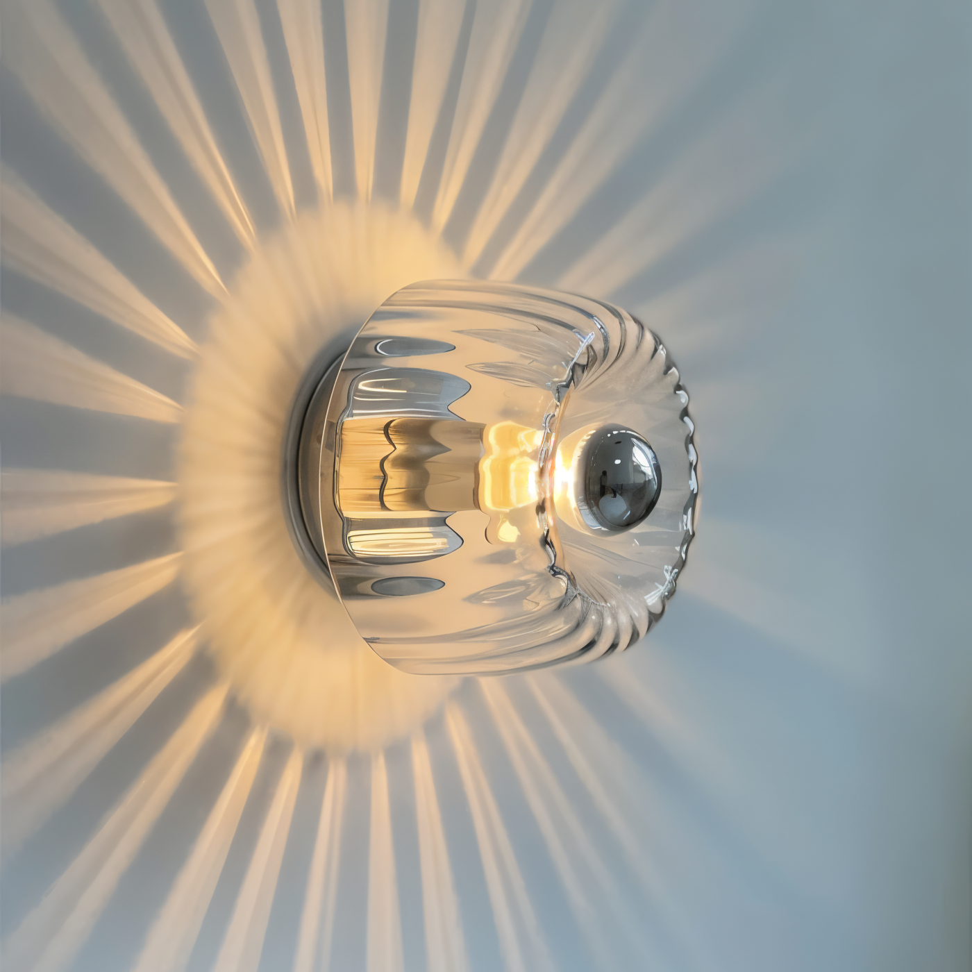KnobRay Vägglampa - Ribbad Glasvägglampa - Bauhaus Vägglampa