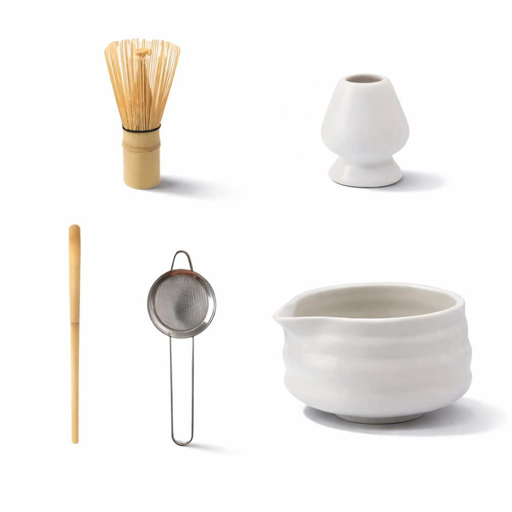 Matcha Te Set Vit 5-delat - Keramikskål 460ml, Bambusvisp (Chasen), Hållare & Sikt - Japansk Design