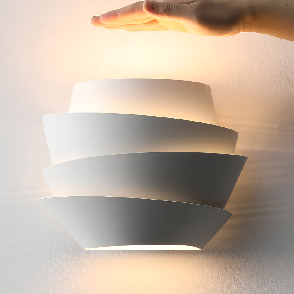 Modern Skandinavisk Vägglampa med Dubbelstrålkastare – Stilig och Funktionell Belysning för Ditt Hem