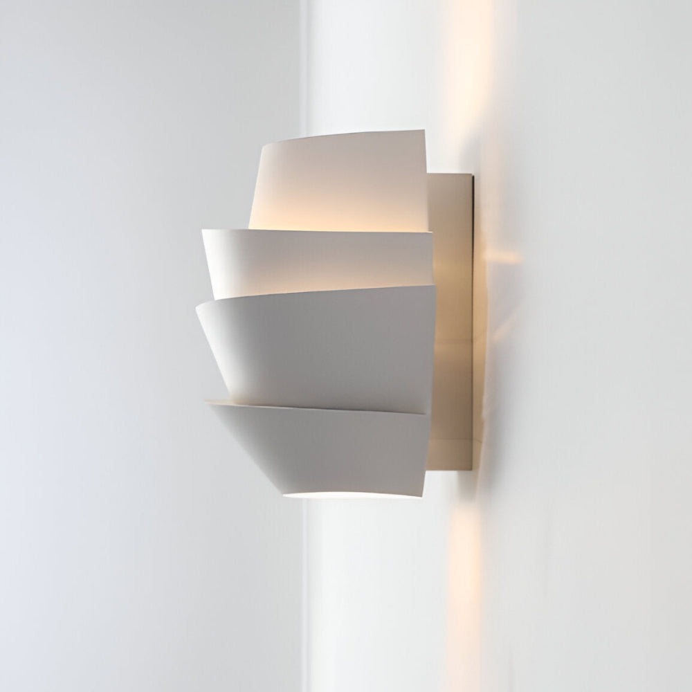 Modern Skandinavisk Vägglampa med Dubbelstrålkastare – Stilig och Funktionell Belysning för Ditt Hem
