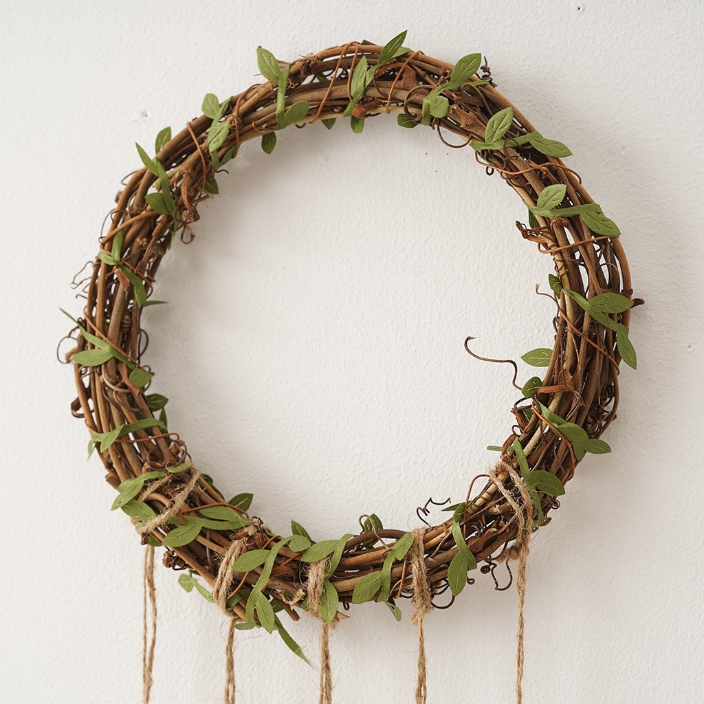 Rund dekorativ krans som vägg- eller dörrdekoration