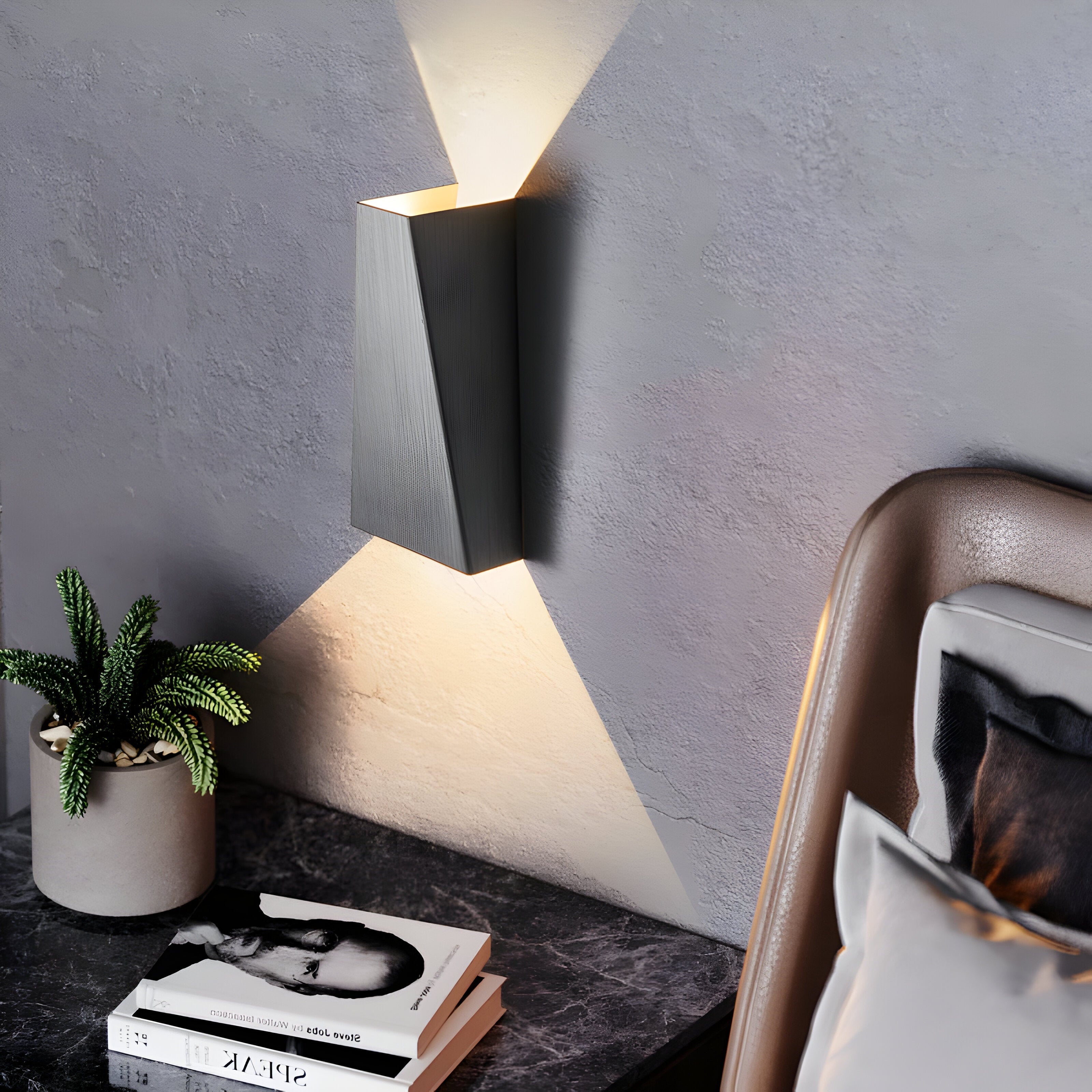 AlumiRay Vägglampa - Minimalistisk Trapetsformad Vägglampa - Upp och ner Vägglampor LED