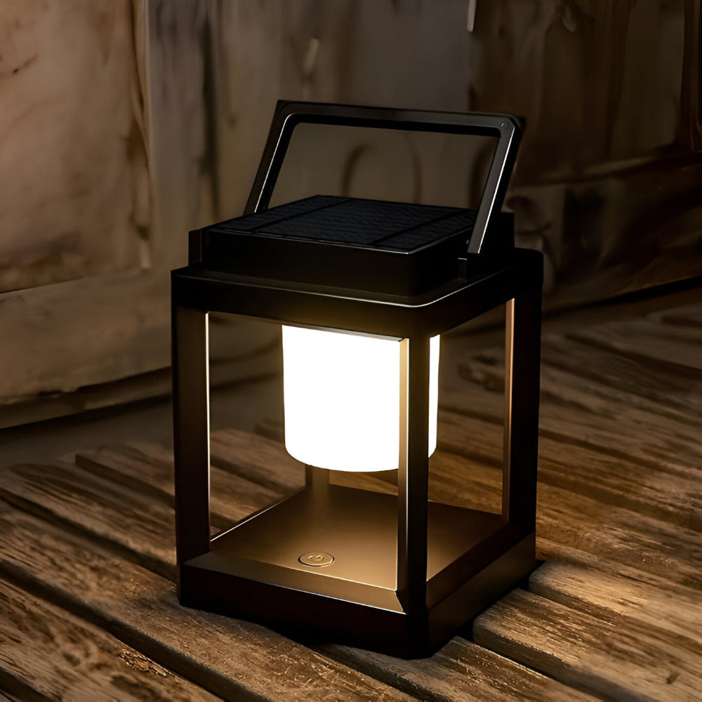 BlackQuad Lampa - Sol- & USB-Uppladdningsbar Trädgårdsbelysning - Bärbar Solarlampa för Trädgården
