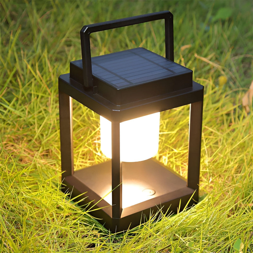 BlackQuad Lampa - Sol- & USB-Uppladdningsbar Trädgårdsbelysning - Bärbar Solarlampa för Trädgården