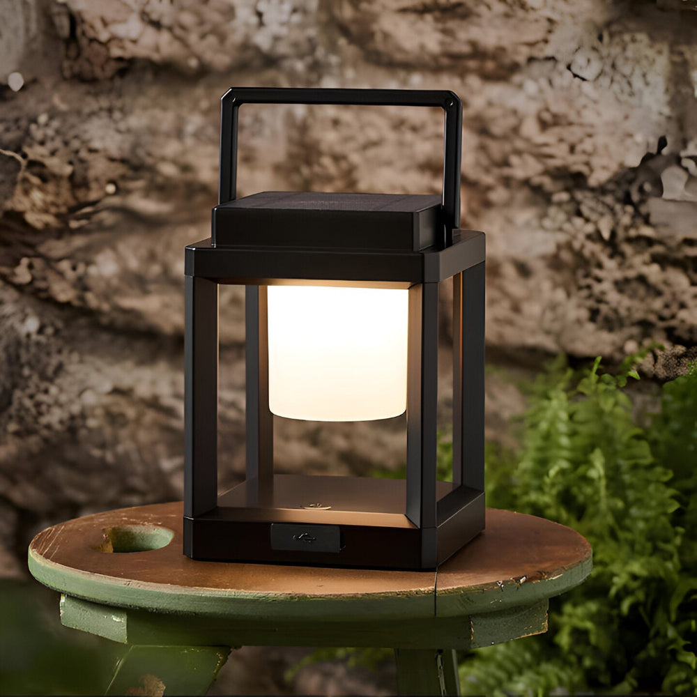 BlackQuad Lampa - Sol- & USB-Uppladdningsbar Trädgårdsbelysning - Bärbar Solarlampa för Trädgården