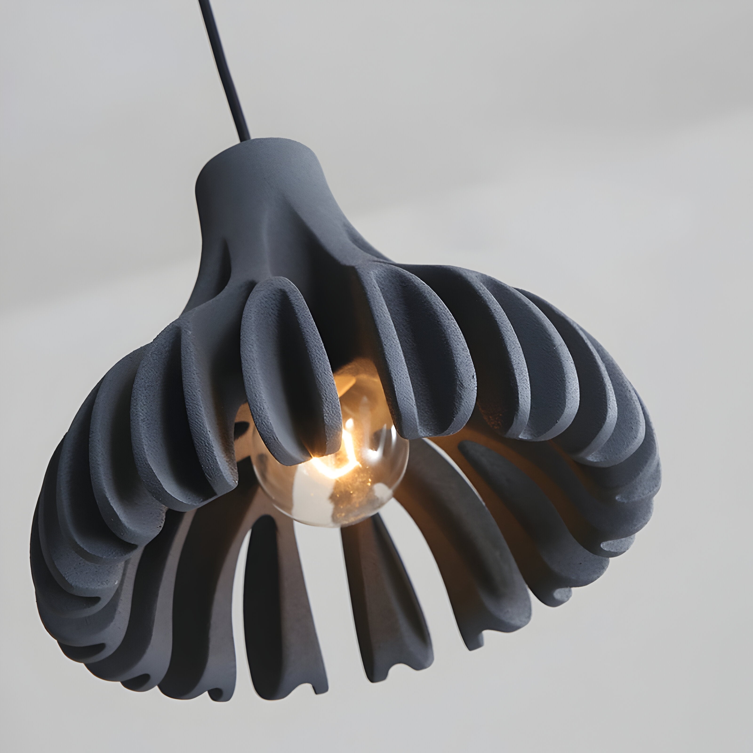 Bloomy Pendellampa - Creative Macaron Hängande Lampa Tillverkad av Harts