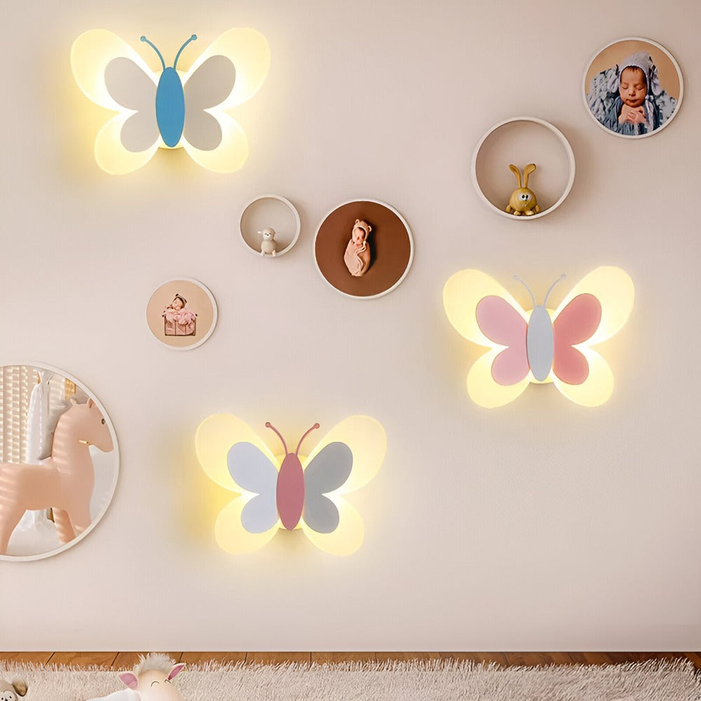 BrilliButterfly Vägglampa - Charmig Akrylvägglampa med Fjäril - Färgglada Vägglampor LED Inomhus