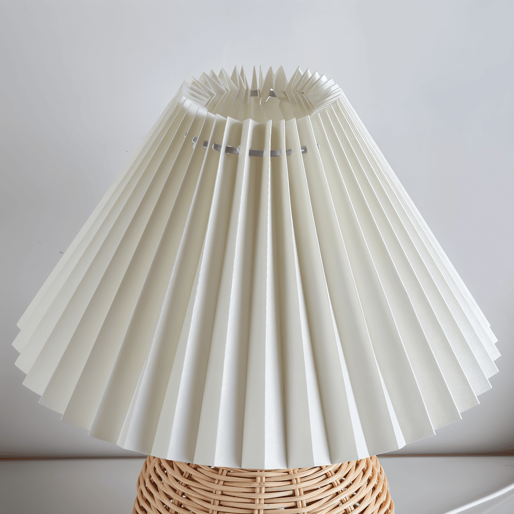 Brolly Plisserad Bordslampa - Retro Rottinglampa - Konisk Bordslampa