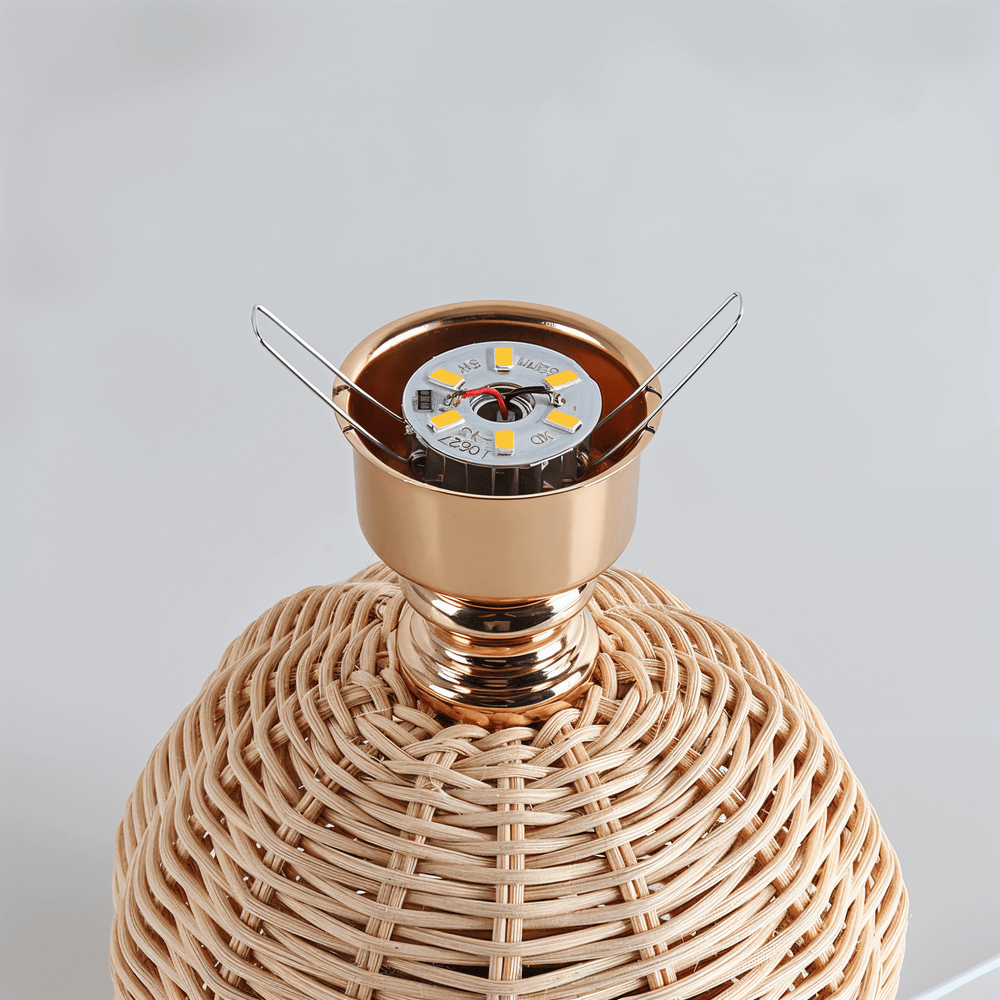 Brolly Plisserad Bordslampa - Retro Rottinglampa - Konisk Bordslampa