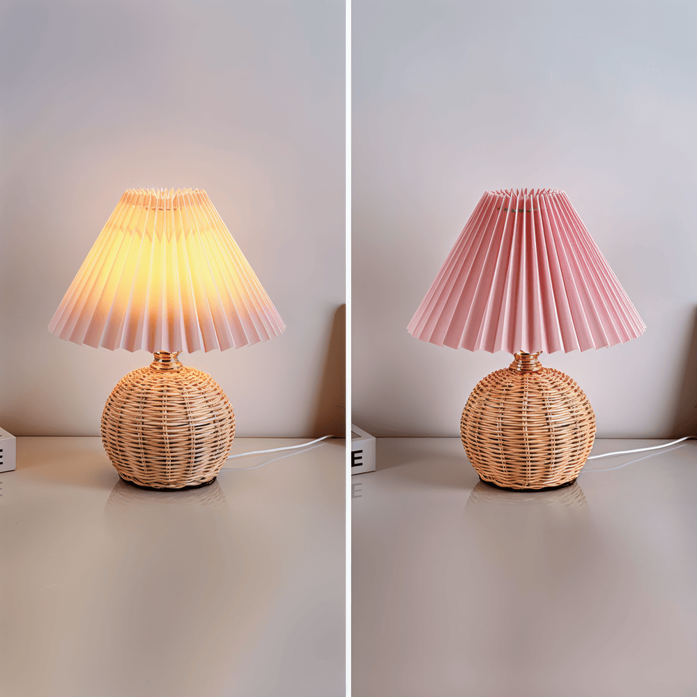 Brolly Plisserad Bordslampa - Retro Rottinglampa - Konisk Bordslampa