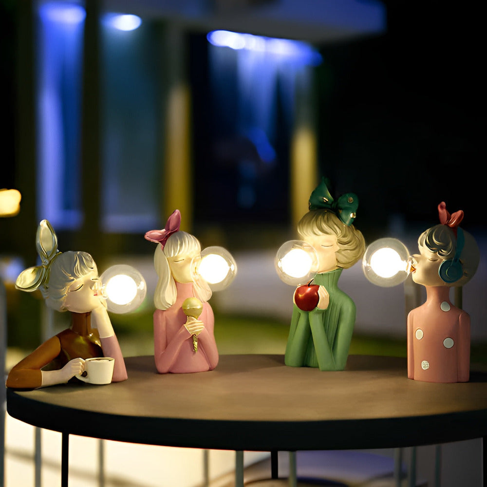 BubbleFairies Bordslampa - Charmig Kvartett av Tecknade Flickstatyer