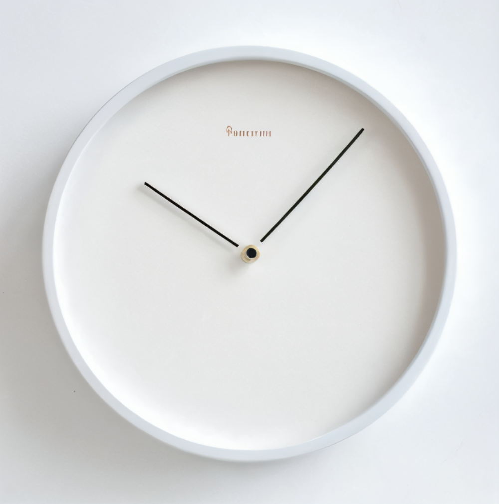 Circ O'Clock - Elegant Vit Metall Väggklocka