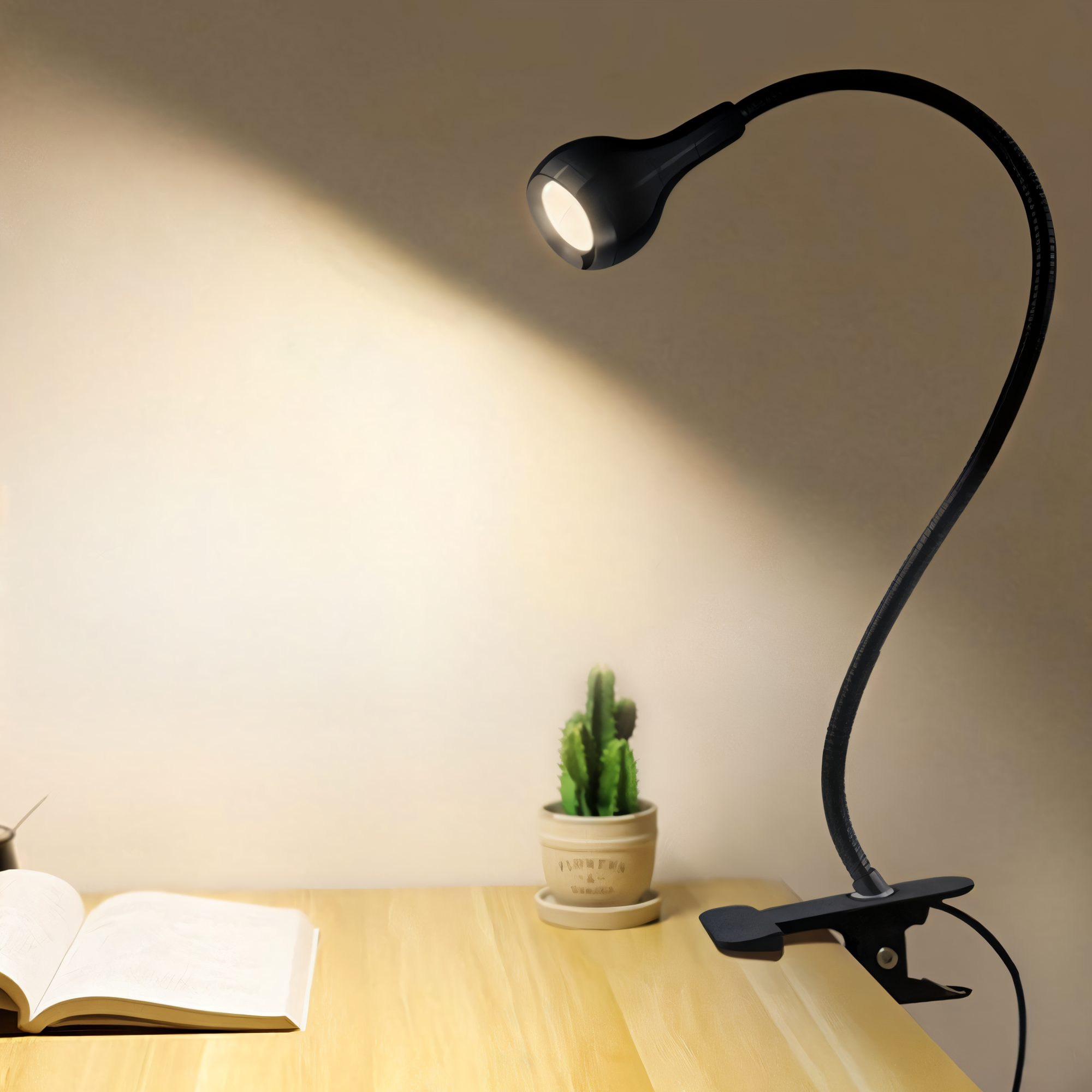 ClipNGlow Skrivbordslampa - 360° Roterbar, USB-driven, Flexibel Skrivbordslampa