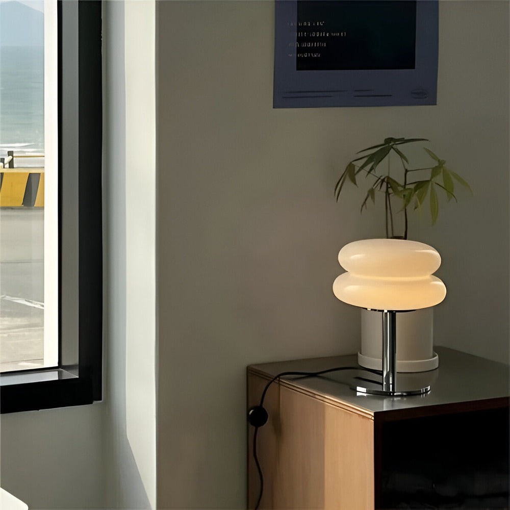 Macaron Inspirerad Bordslampa - Elegant Bordslampa i Glas för en Livlig Rumsatmosfär