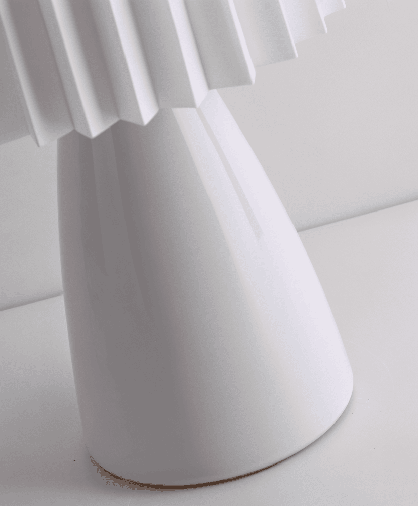 ConePleated Bordslampa - LED Keramisk Milkshake Skrivbordslampa