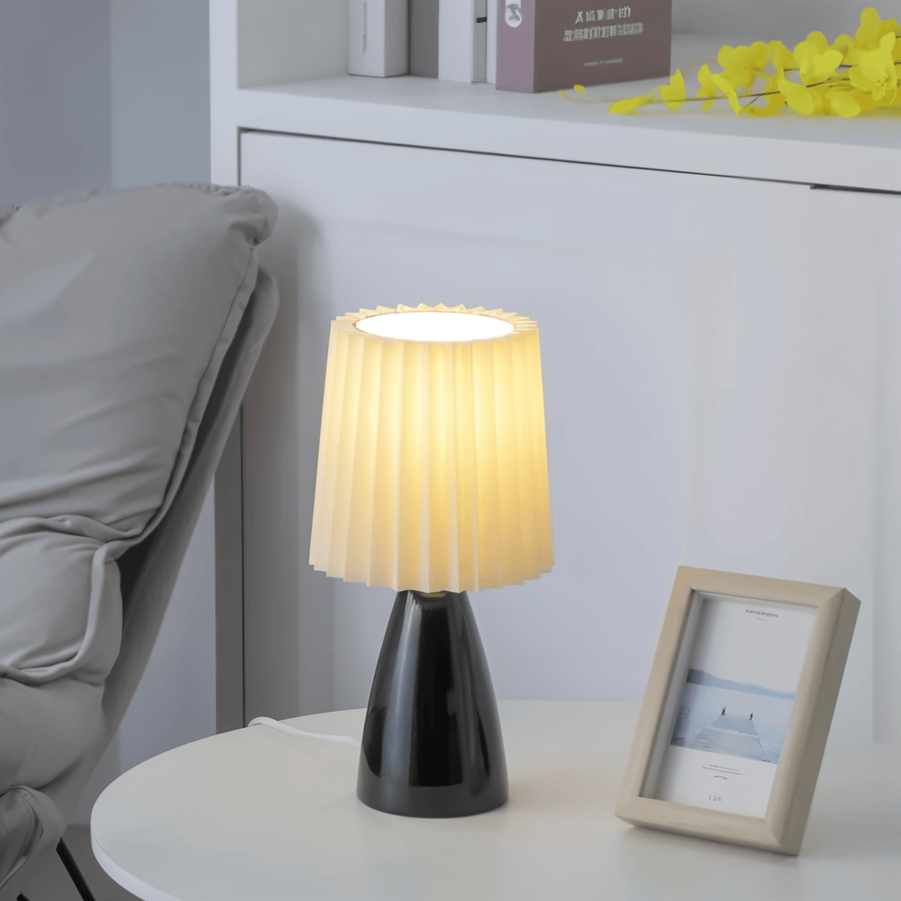ConePleated Bordslampa - LED Keramisk Milkshake Skrivbordslampa