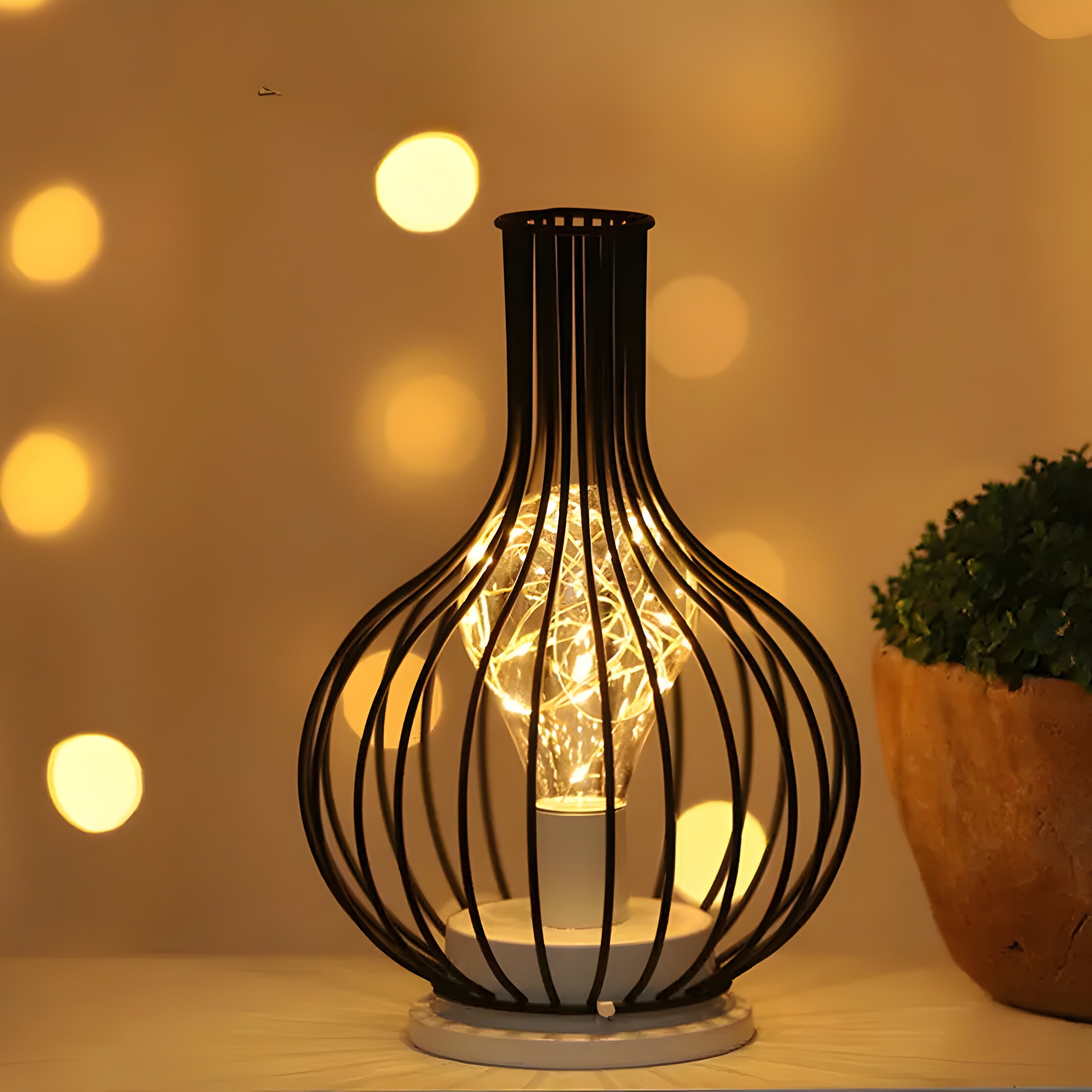 DecanterLume Bordslampa - Modern Skrivbordslampa med Svart Vinflaska