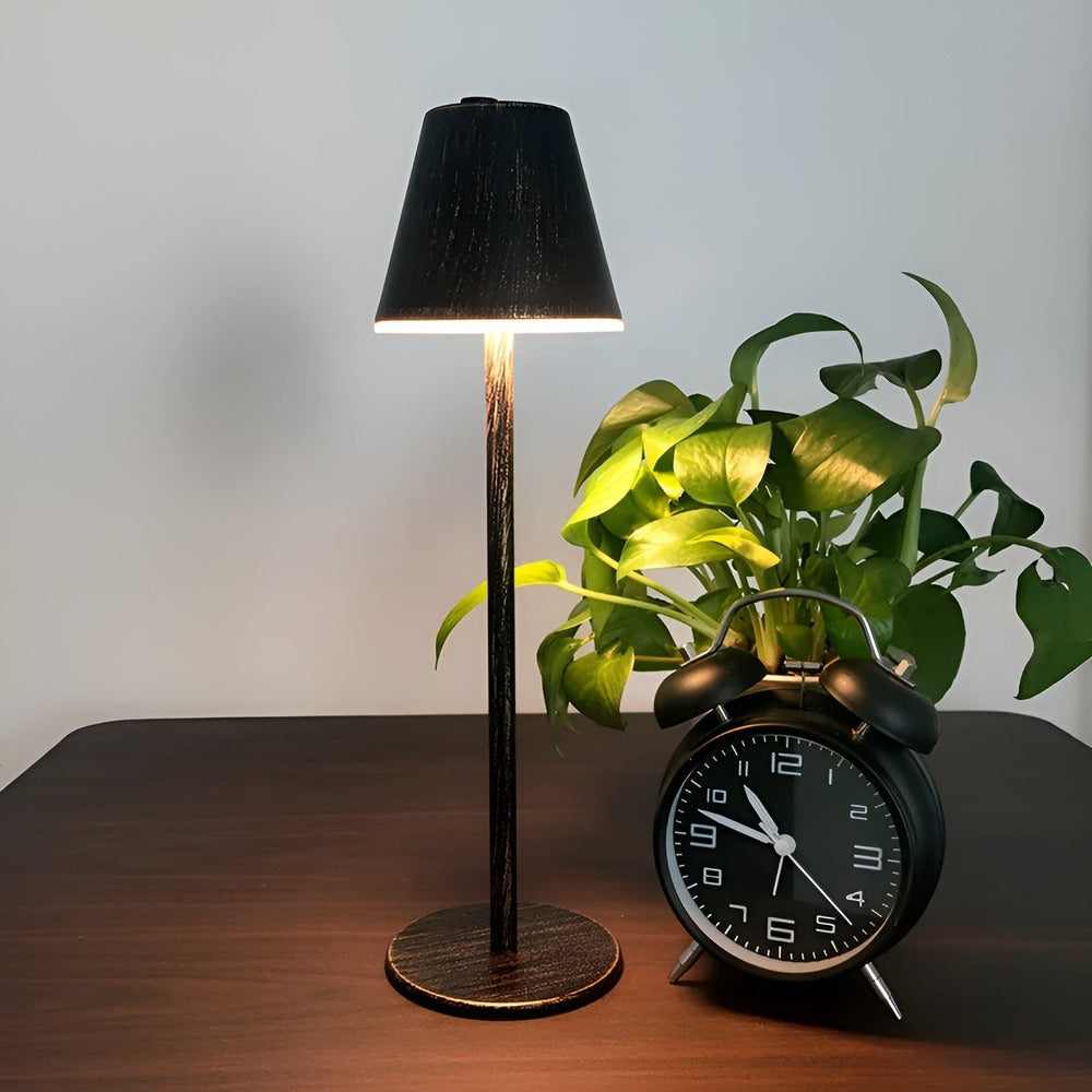 Modern Bordslampa - LED-Lampa i Metall med Pekbrytare och USB-port