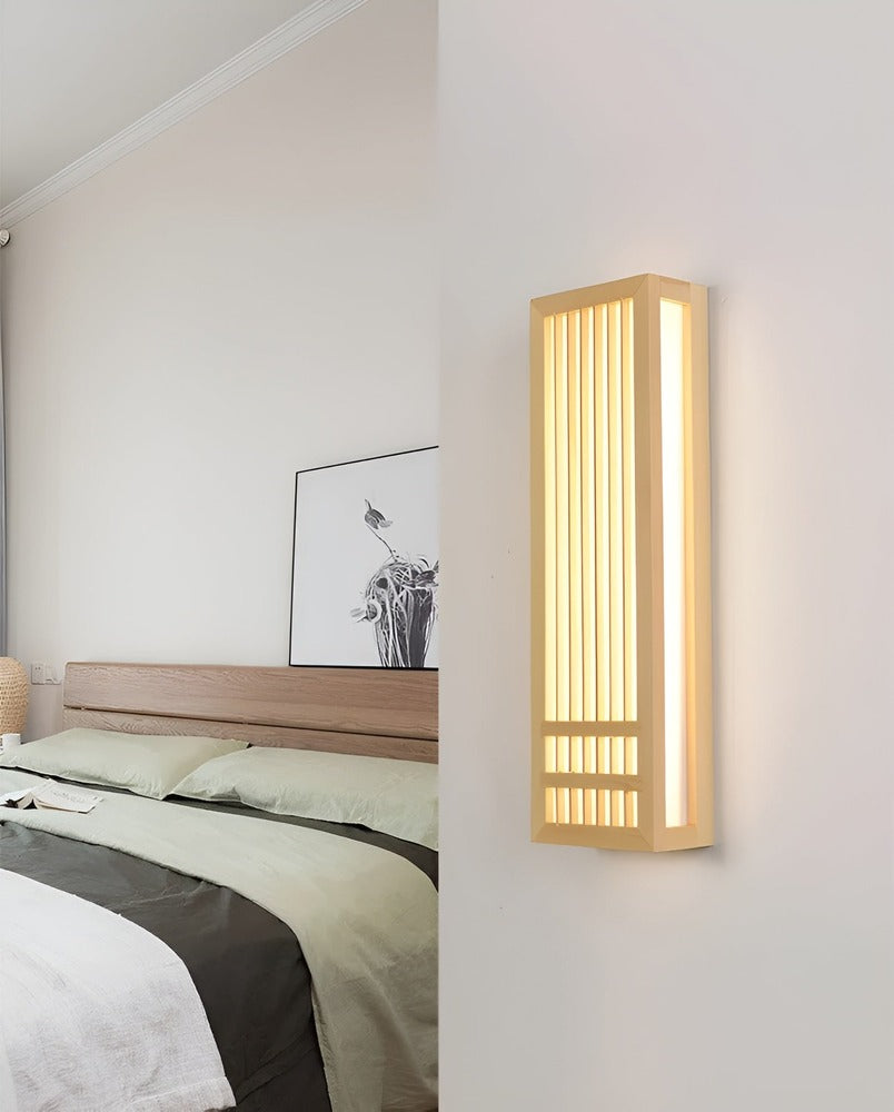 DoaGlow Japansk Vägglampa av Trä - Modern Japansk Belysning av Trä och Akryl