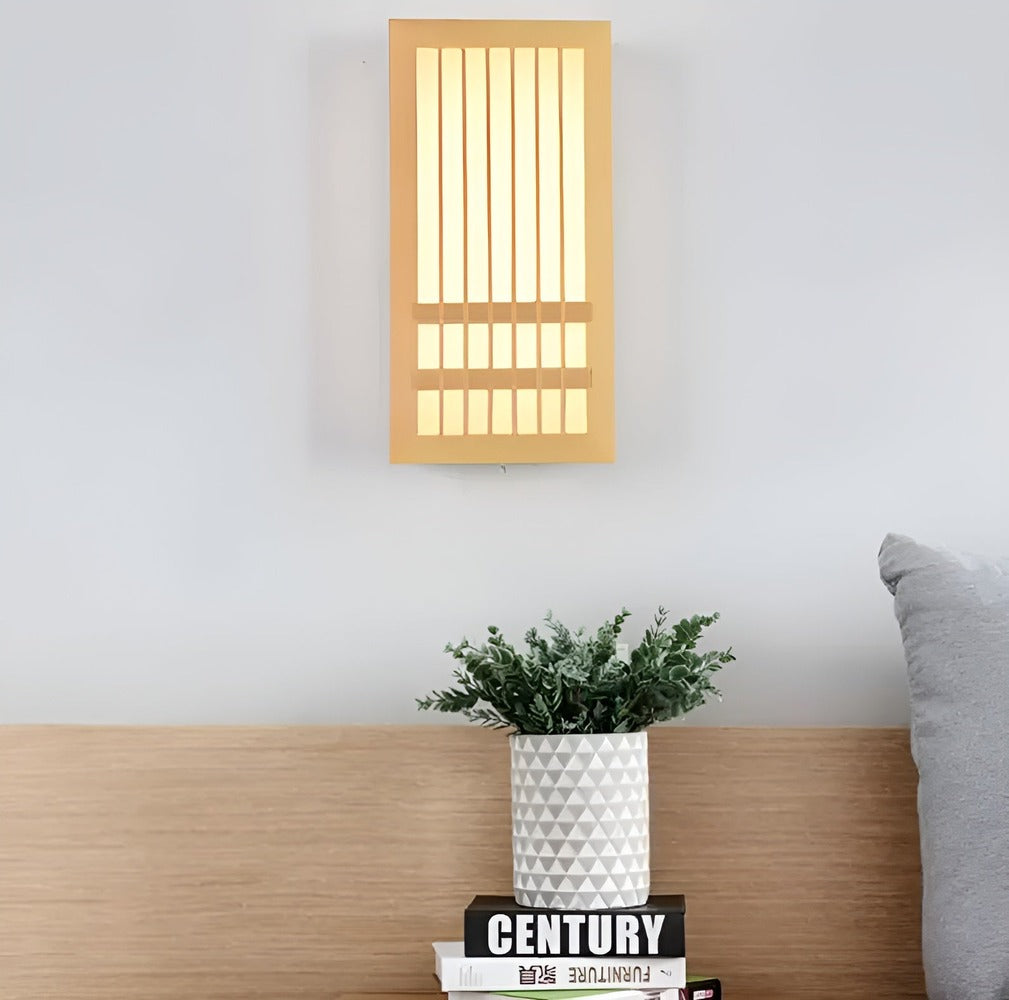 DoaGlow Japansk Vägglampa av Trä - Modern Japansk Belysning av Trä och Akryl