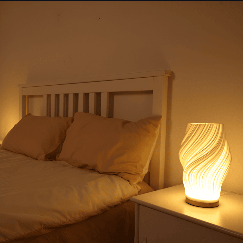 DreamWave - Modern Krämfärgad 3D-Vågslampa med Elegant Metallfot