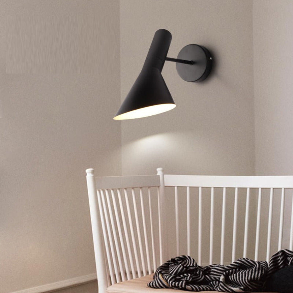 Justerbar Svart LED Vägglampa för Moderna Boende- och Matutrymmen