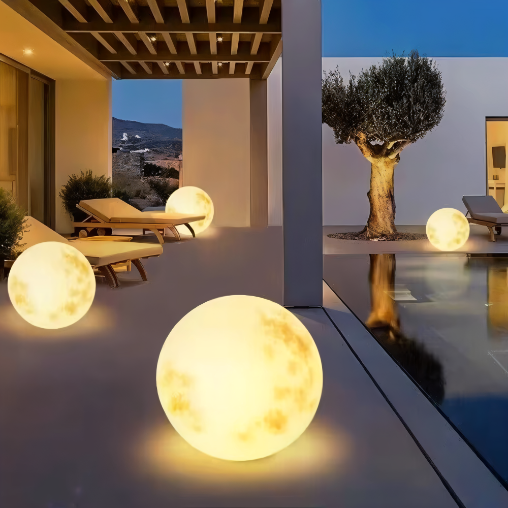 LunaLumena - Solenergi Månbelysning för Trädgård - IP65 Solarlampa Trädgård