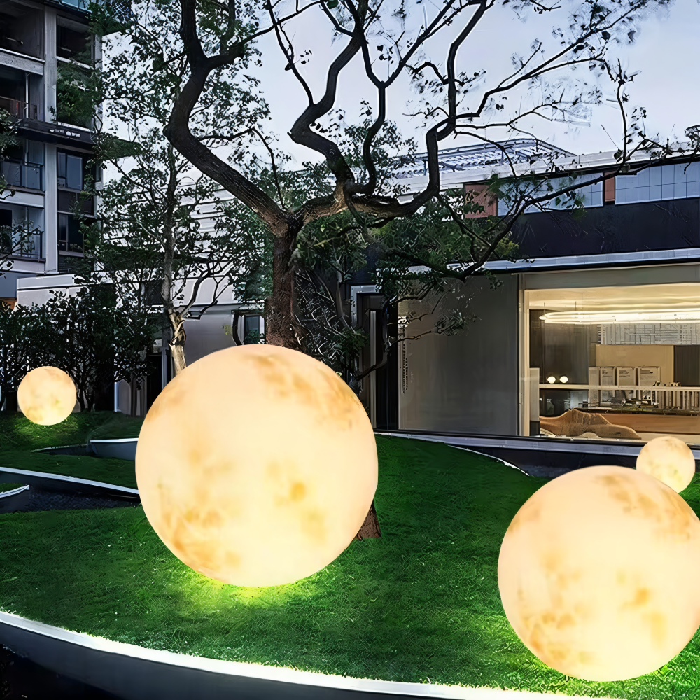 LunaLumena - Solenergi Månbelysning för Trädgård - IP65 Solarlampa Trädgård
