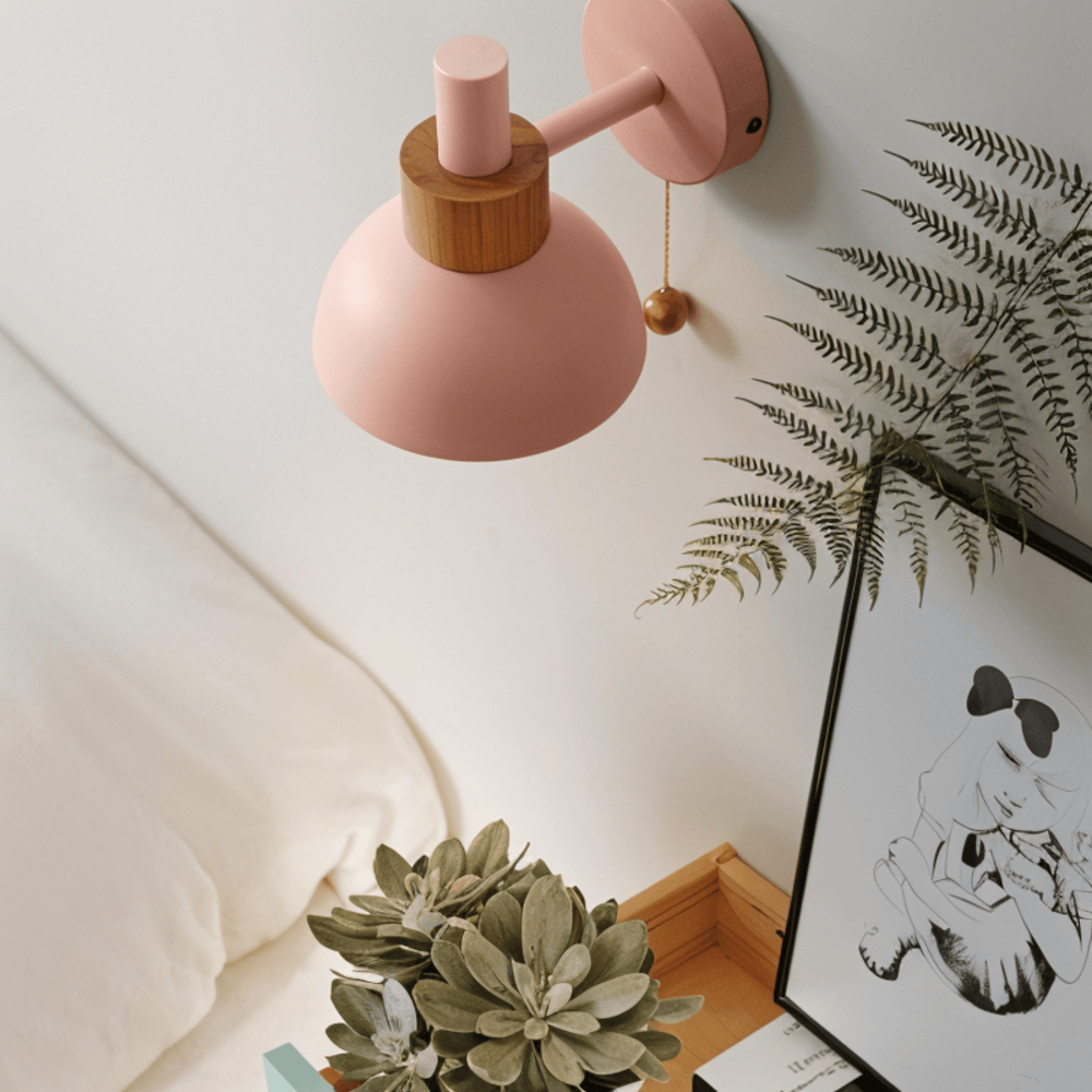 PastelPop Vägglampa - Wood Macaron Vägglampa i Järn med Dragströmbrytare