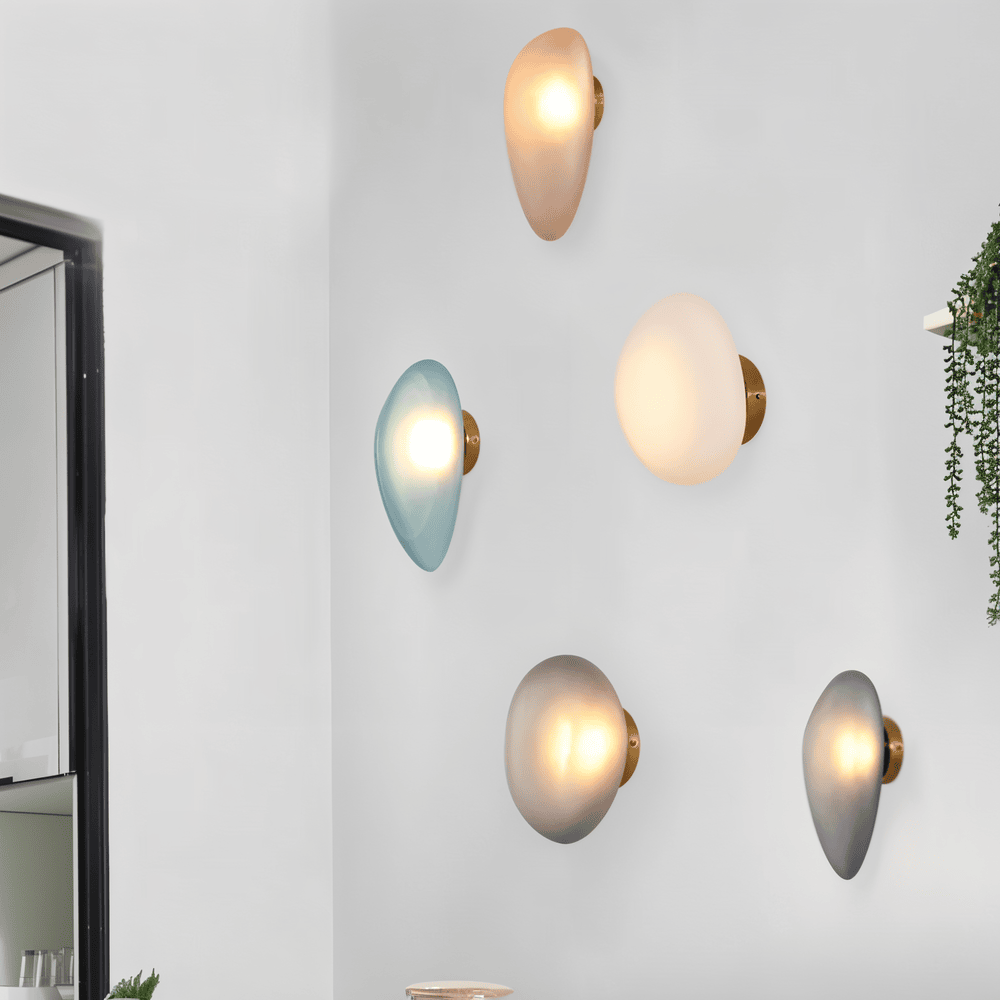 PebbleHue WallLight - Lysande LED-Vägglampa av Glas i Nordisk Stil