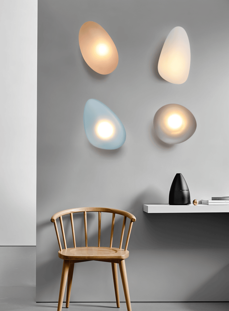 PebbleHue WallLight - Lysande LED-Vägglampa av Glas i Nordisk Stil